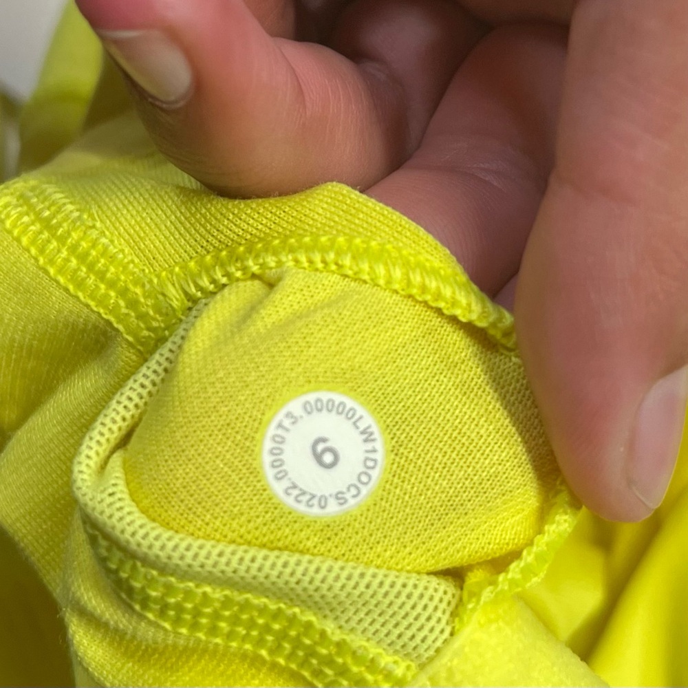 NWT Lululemon Court Crush Tennis Dress Electric Lemon Women’s Size 6 - Picture 13 of 13